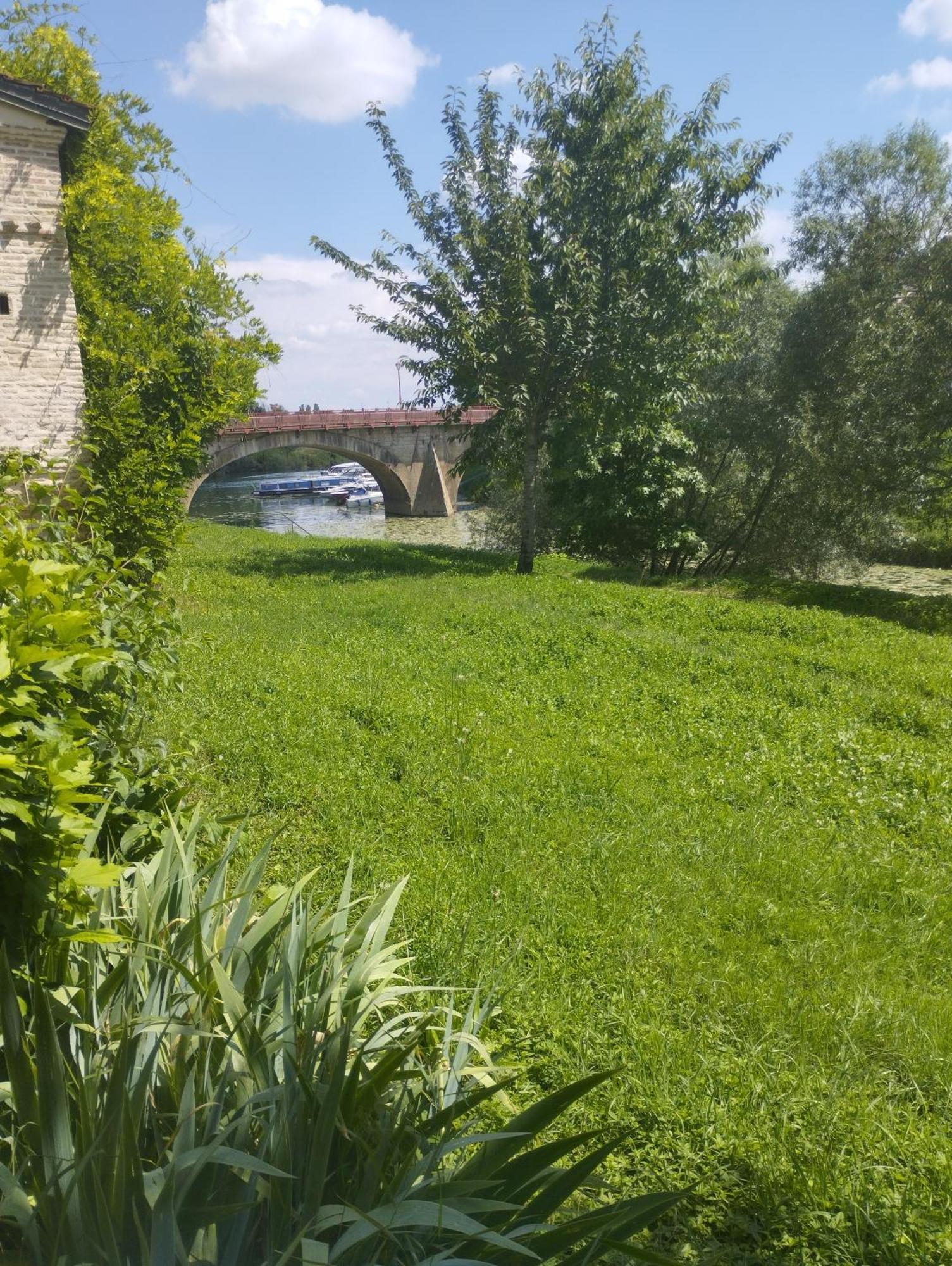 Doubs Sejour - Chambres Avec Petits Dejeuners En Suppl Verdun-sur-le-Doubs Exteriér fotografie